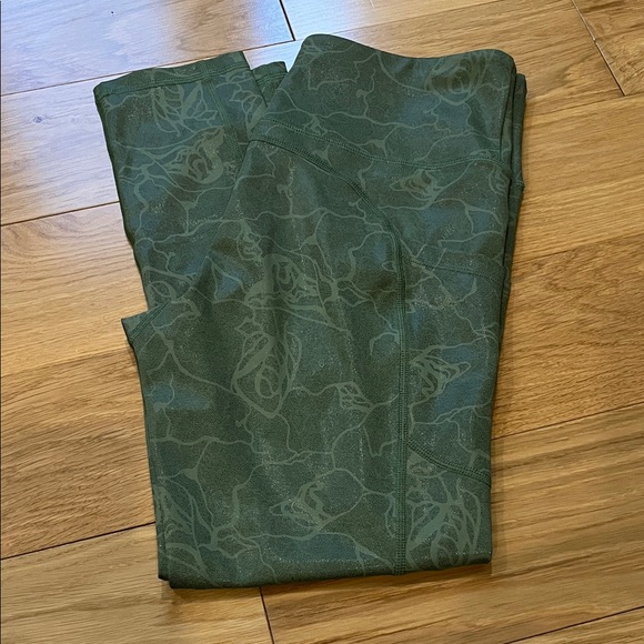 ZYIA Pants - Zyia Pocket Light n Tight Olive Green Metallic Rose 8-10